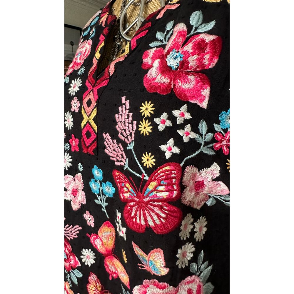 NWOT - SAVANNA JANE - women's Shift Embroidered dress - SIZE SMALL - Picture 11 of 16